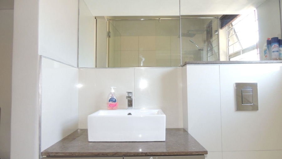 1 Bedroom Property for Sale in Green Point Western Cape